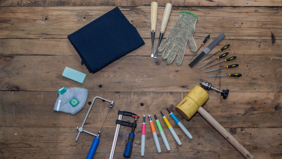10 Essential Tools Every Veneajelu Artisan Should Have in Their Workshop