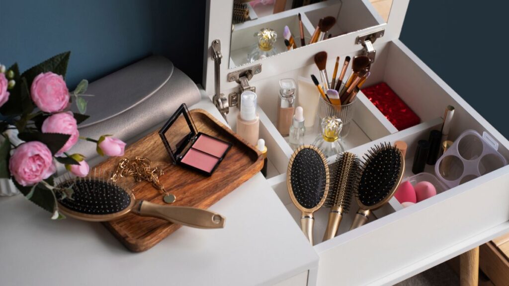 A Minimalist Approach to Organizing Your Wardrobe and Beauty Essentials