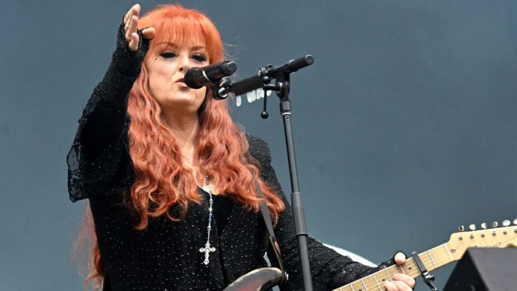 wynonna judd performance reactions